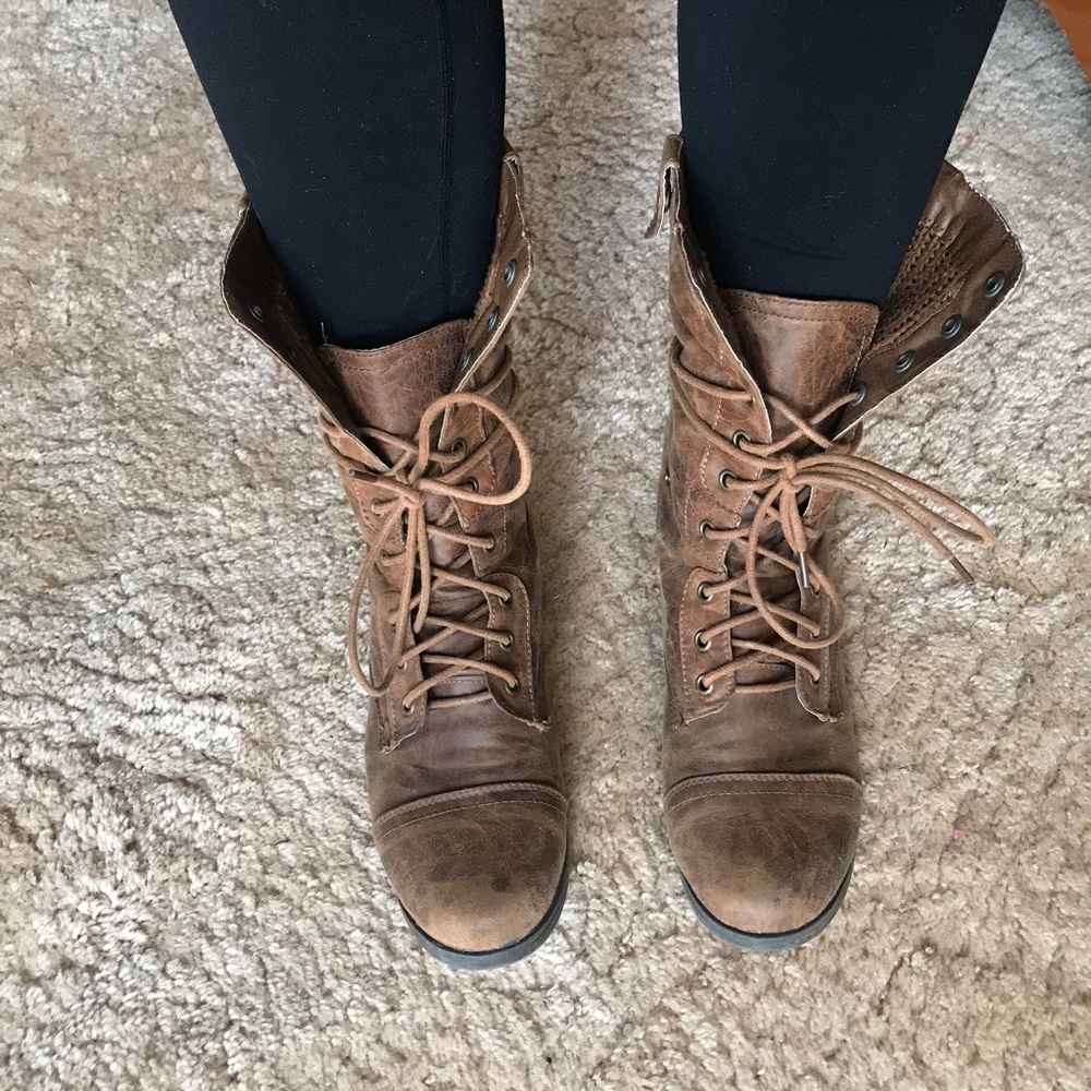 Lather combat boots